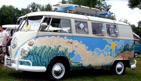 Combi Hippie, Kombi Hippie, Hippie Vans, Van Project, Vans Painted, T6 California, T1 Bus, Volkswagen Vans, Vw Westfalia