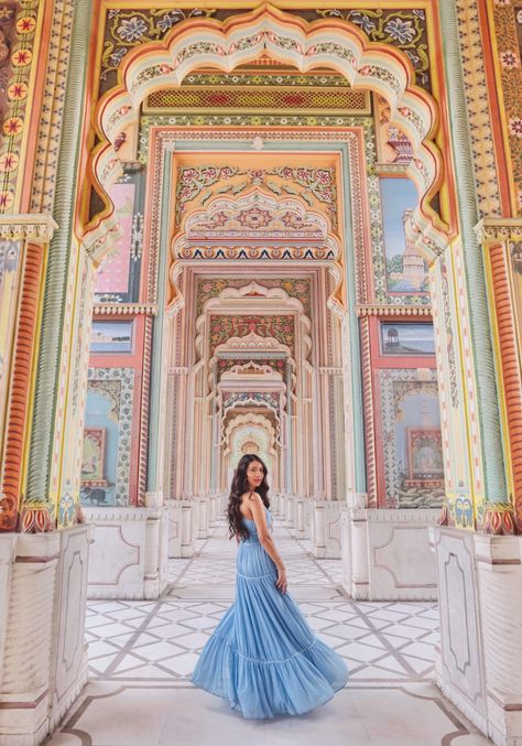 Patrika Gate Jaipur City Guide Instagram Photo Locations Travel Blogger Photos In Udaipur, Jaipur Photo Poses, Poses For Jaipur, Photo Ideas In Jaipur, Photoshoot In Jaipur, Outfit Ideas For Jaipur Trip, Photography Poses Travel, Jaipur Trip Outfit Ideas, Udaipur Outfits Travel Women