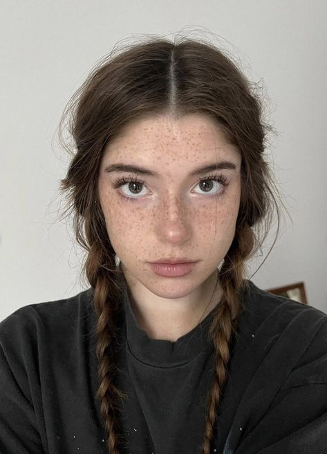Women With Freckles, Profile Photography, Beautiful Freckles, Freckles Girl, Cool Skin Tone, Dark Brunette, Brunette Girl, Portrait Inspiration, 인물 사진