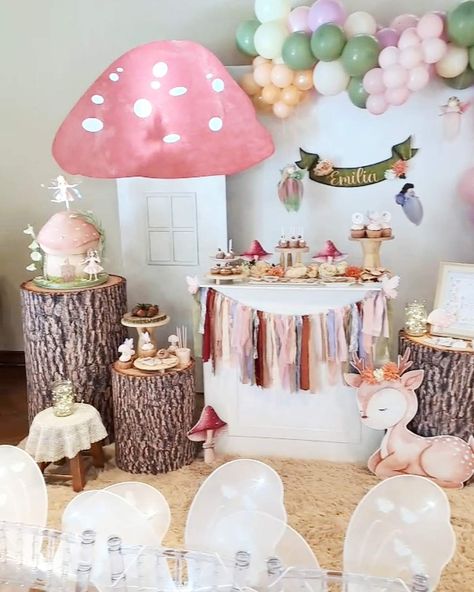 Hadsd / Birthday "Fairy Birthday Party " | Catch My Party Fairy Table Centerpieces, Fairy Birthday Party Ideas Food, Fairy Third Birthday, Fairy Birthday Centerpiece Ideas, Fairy First Birthday Food, Fairy Garden Ideas Party, Fairy Decorations Party, Fairy Forest Birthday, Fairy Birthday Party Ideas Decorations