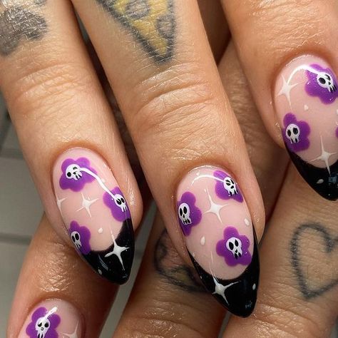 Skull Cherry Nails, Skull Flower Nails, Tim Burton Nails, Skull Nail Art, Pastel Skull, Horror Nails, Colors Nails, Nail Goals, Skull Flowers