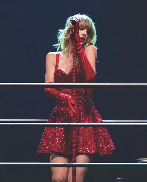 Taylor Swift, Songs, Swift, 9 Songs, Some Beautiful Pictures, Red Tour, Taylor Swift Red, Beautiful Pictures, Red