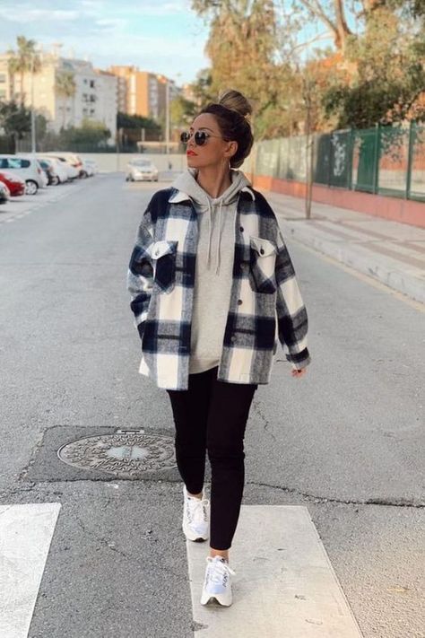 10 outfits cómodos y calientitos para las amantes de los pants Alledaagse Outfits, Populaire Outfits, Pastel Outfit, Zara Outfit, Trendy Fall Outfits, Ținută Casual, Zara Fashion, Tomboy Style Outfits, Modieuze Outfits