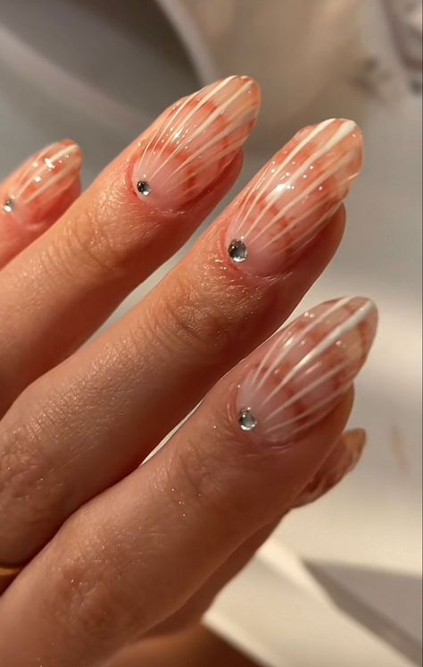 Rainbow Oval Nails, Unique Summer Nails Designs, Nails 2024 Color Trends, Nails Inspiration Beach, Orange Cream Nails, Short Funky Nail Ideas, Short Nail Ideas Spring 2024, Nail Art 2024 Trends Summer, 2024 Summer Nails Trend