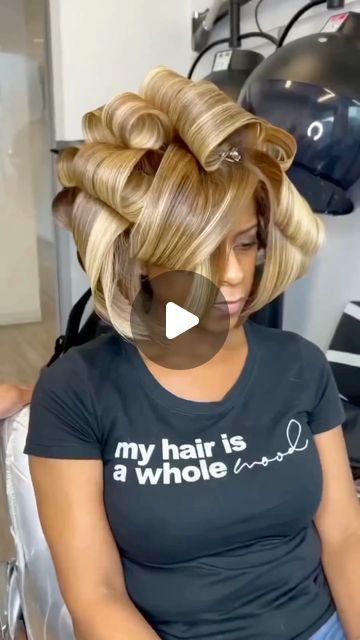 Split In The Middle Hair Hairstyles, Blonde Hair Color Ideas For Black Hair, Balayage Hair For Black Women, Loc Bobs For Women, Light Blonde Hair Black Women, Black Woman Hair Dye Ideas, Light Brown Hair With Honey Blonde Highlights, Blonde With Highlights Black Women, Balayage Hair Blonde Black Women