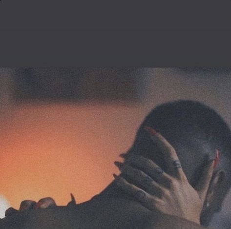 Low Key Relationship Pictures Aesthetic, Photography Of Intimacy Aesthetic, Black Romance Aesthetic Wallpaper, Black Romance Aesthetic Faceless, Hood Love Aesthetic, Blurry Black Couple Aesthetic, Thug Couples Relationship Goals, Soft Life Era, Black Romance Aesthetic