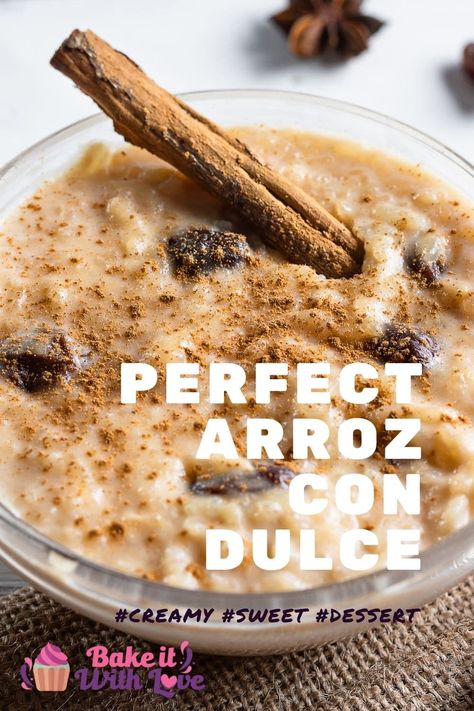 Creamy arroz con dulce made with rice, coconut milk, cinnamon, and raisins in glass bowl with cinnamon stick. Essen, Puerto Rican Rice Pudding Recipe, Spanish Rice Pudding, Cuban Breakfast, Mexican Rice Pudding, Milk Pudding Recipe, Rice Pudding Recipes, Rice Desserts, Fireworks Craft