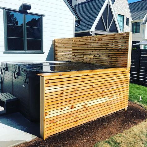 Hot Tub Bbq Area, Hot Tub Deck Ideas Privacy, Hot Tub Wind Break, Privacy Wall Hot Tub, Hot Tub Privacy Wall Ideas, Privacy Wall For Hot Tub, Privacy Fence Hot Tub, Hot Tub Seating Area, Hot Tub Pergola Ideas Privacy Walls