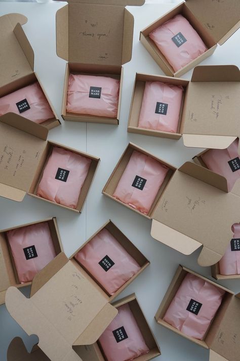 Etsy Packaging, Jewelry Packaging Design, Clothing Packaging, Packaging Ideas Business, Small Business Packaging Ideas, Handmade Packaging, Small Business Packaging, Box Packaging Design, Soap Packaging