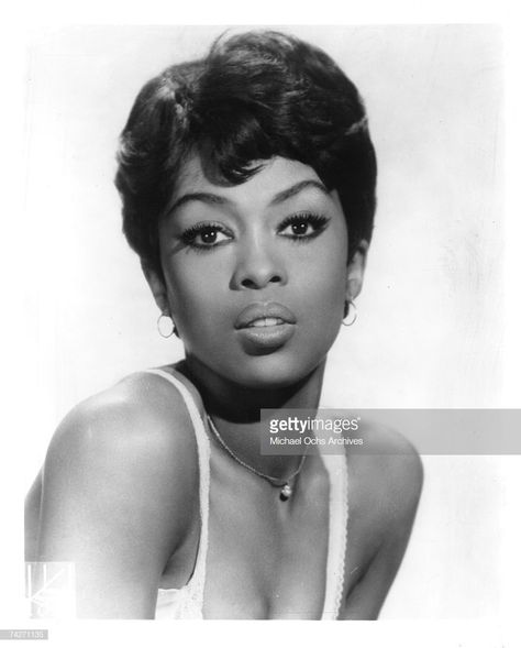 Photo of Lola Falana Photo by Michael Ochs Archives/Getty Images 1950s Black Women, Black Hollywood Glamour, Lola Falana, 50s Glamour, Idda Van Munster, 60s Women, Vintage Hollywood Glamour, Make Up Inspiration, Black Actresses