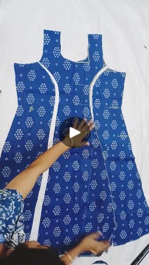 Chudidar Tops Design, Cotton Kurti Stitching Designs, Chudidar Designs Cotton For Stitching, New Cotton Kurti Designs, Latest Kurti Designs Pattern 2024, Kurti Designs Latest Neck Design, Designer Kurti Patterns Latest, Chudidar Designs Cotton, Kurtis Designs Latest