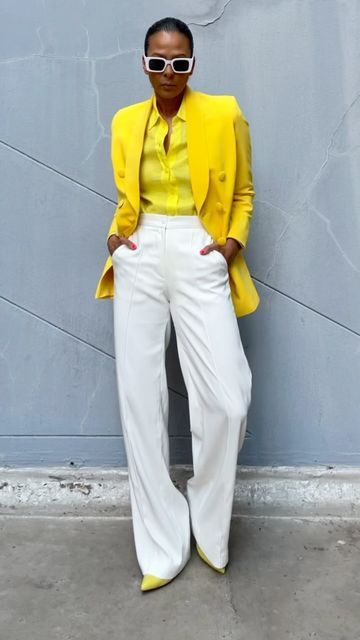 Style Yellow Blazer, Yellow Color Outfits, Bright Yellow Blazer Outfit, White And Yellow Outfits For Women, Yellow And White Outfits For Women, Yellow Blazer Outfit Classy, Yellow Blazer Outfit Business, Yellow Blazer Outfit Casual, Outfit Con Blazer Amarillo