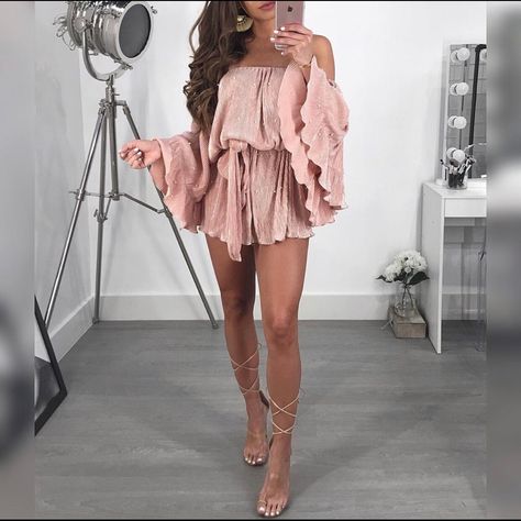 Stretchy And Sexy Plus Size Date Night Outfit, Girls Party Outfits, Simple Outfits For School, Concert Dresses, Party Outfits Night, Party Rompers, Pant Women, Beach Outfit Women, Short Pant