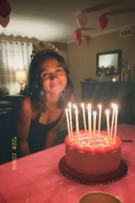 birthday girl, girl, teenager, cake, aesthetic Birthday Party Aesthetics, 12 Birthday Aesthetic, 13 Aesthetic Birthday, Family Birthday Aesthetic, 14th Birthday Photos, That Girl Birthday, 13tg Birthday Ideas, Teenage Birthday Party Aesthetic, Birthday Cake 14th Girl Aesthetic