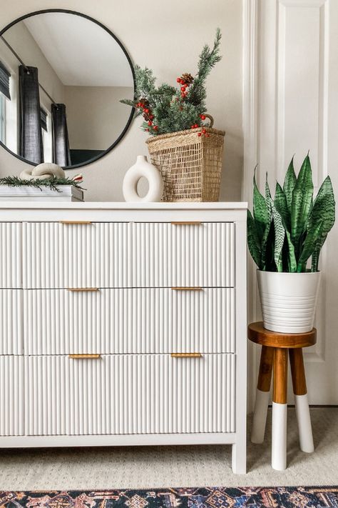 When it comes to the essential nursery furniture - the nursery dresser is without a doubt one of the key furniture items in the baby's room. IKEA has some really solid, spacious dressers at affordable prices. And, these IKEA dressers are so hack friendly, that it's hard not to turn them into something swoon worthy .Below, browse 9 IKEA dresser hacks for the nursery to take inspiration for the baby's room Ikea Dresser Hacks, Chest Of Drawers Decor, Ikea Hemnes Hack, Ikea Dresser Makeover, Ikea Dresser Hack, Ikea Furniture Makeover, Ikea Chest Of Drawers, Drawer Decor, Table Drawers