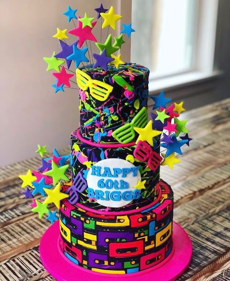 Rave Cake Ideas, 80s Cake Ideas, Neon Birthday Cakes, Bolo Neon, Disco Cake, Neon Cakes, 80's Cake, 80s Party Decorations, 80s Birthday Parties