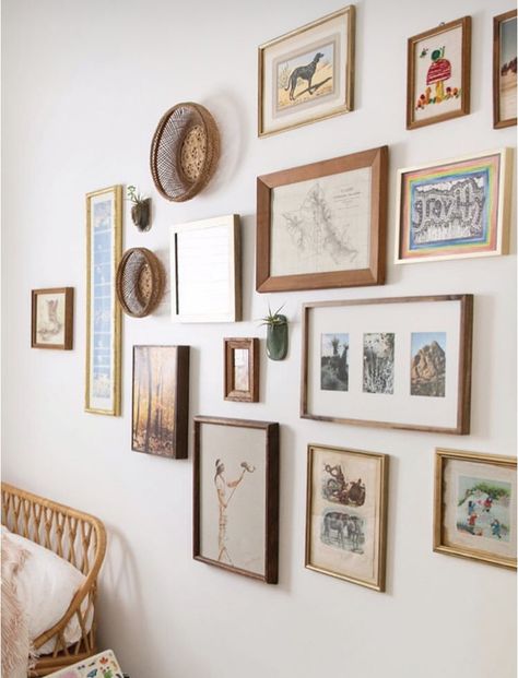 Small Hallway Wall Art, Wall Photo Layout Ideas, Mixed Match Picture Frame Wall, Gallery Wall Eclectic Modern, Mid Century Boho Gallery Wall, Mixed Photo Wall, Hallway Picture Frame Ideas, Mix Match Gallery Wall Ideas, Picture Wall Small Frames