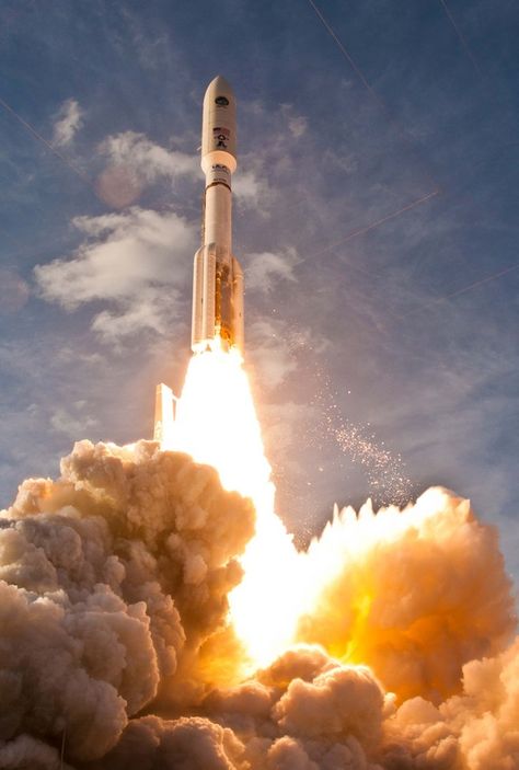 Space X Rocket, Space Rocket Launch, Nasa Space Program, Lunar Lander, Space Launch, Rocket Launch, Cape Canaveral, Space Rocket, Space Race