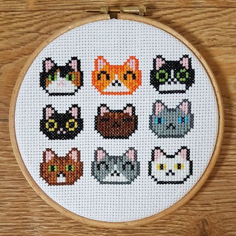 Cross Stitch New Baby, Easy Free Cross Stitch Patterns, Cross Stitch Background Pattern, Cross Stitch Cute Animals, Vegan Cross Stitch, Manga Cross Stitch, Small Free Cross Stitch Patterns, Cross Stitch For Men, Cross Stiching Ideas Modern