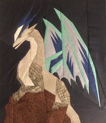 Fandom In Stitches: Dungeons & Dragons - Ice Dragon Couture, Patchwork, Fire Dragon Drawing, Dragon Quilts, Dragon Outline, Themed Quilts, Dragon Quilt, Dragon Silhouette, Foundation Paper Piecing Patterns