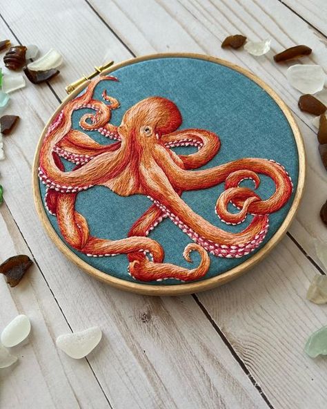 Embroidery Inspiration Hand Stitching, Summer Embroidery Designs, Embroider Ideas, Clothes Embroidery Diy, Abstract Embroidery, The Octopus, Contemporary Embroidery, Pill Bottles, Embroidered Art