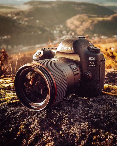 Canon 5d Mark 4, Best Canon Lenses, Canon M50, Best Camera For Photography, Digital Camera Photography, Camera Wallpaper, Canon 5d Mark Iv, Canon Digital Camera, Mark 4