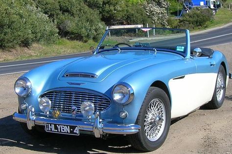 1958 Austin Healey 100 Six Blue white Andrew Nielsen Austin Motors, Classic Convertible, Austin Cars, Auto Vintage, Classic Cars British, British Sports Cars, Retro Car, Austin Healey, British Cars