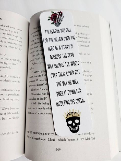 Smüt Bookmark, Dark Romance Bookmark, Romance Bookmarks, Book Marks Design Ideas, Book Boyfriend Quotes, Romance Bookmark, Bookmark For Kids, Creative Diy Bookmarks, Aesthetic Bookmarks