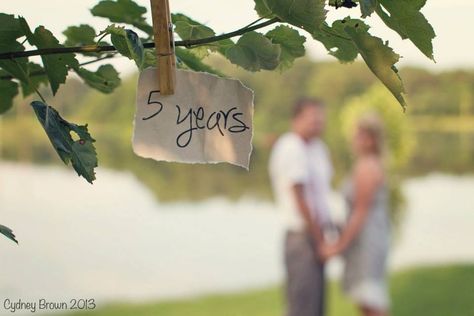 8 years 5 Year Anniversary Picture Ideas, 3 Year Anniversary Photoshoot, Poses For Anniversary Pictures, 5th Anniversary Photoshoot Ideas, Anniversary Shoot Ideas Couple, Wedding Anniversary Picture Ideas, 5 Year Wedding Anniversary Photoshoot, Couple Anniversary Pictures, Couple Anniversary Photoshoot Ideas