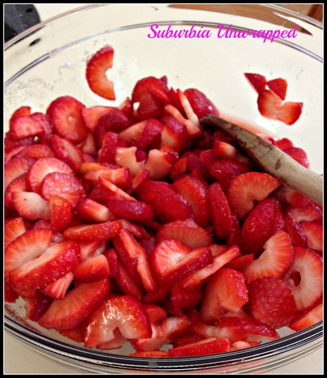 strawberry shortcake, strawberry shortcake recipes, strawberry recipes, summer deserts, summer desert recipes, what to do with strawberries Strawberries For Strawberry Shortcake, Summer Desert Recipes, Healthy Halloween Desserts, Shortcake Recipes, Easy Desert, Deserts Recipes, Desert Recipe, Summer Desert, Easy Summer Dessert Recipes