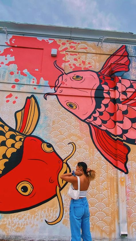 Fun Mural Ideas, Murals Street Art Creative, Colorful Murals Street Artists, Mural Wall Art Ideas, Mural Art Ideas Inspiration, Bright Mural, Cool Wall Murals, Market Trailer, Outdoor Mural Ideas