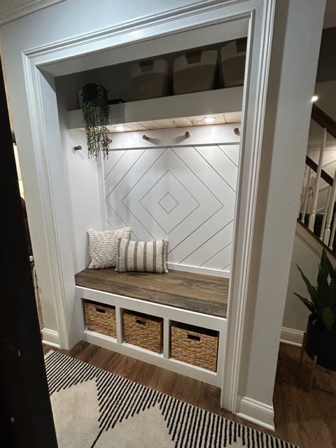 Backpack Area Entryway, Entrance Closet Remodel, Front Entry Way Closet Ideas, Front Foyer Closet Ideas, Entrance Way Closet Ideas, Small Living Room Closet Organization, Diy Coat Closet Organization, Entryway Mud Room Ideas, Coat Closer To Mudroom