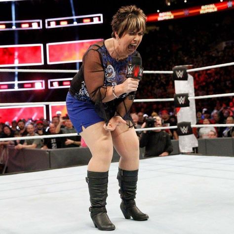 Vickie Guerrero Vickie Guerrero, Wwe Legends, Wwe Female Wrestlers, Wrestling Divas, General Manager, Royal Rumble, Wwe News, Wwe Womens, Women's Wrestling