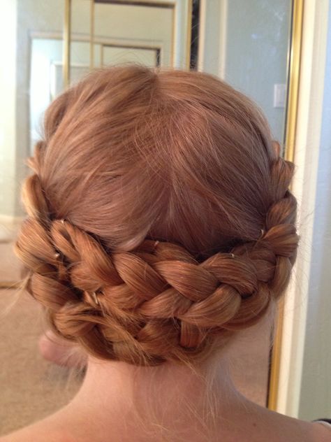 Milkmaid Braid Aesthetic, Ballet Hairstyles Aesthetic, Ballet Hairstyle, 1700s Hair, Milkmaid Braids, Ballerina Core, Ballet Hair, Aesthetic Surgeon, Feminine Hairstyles