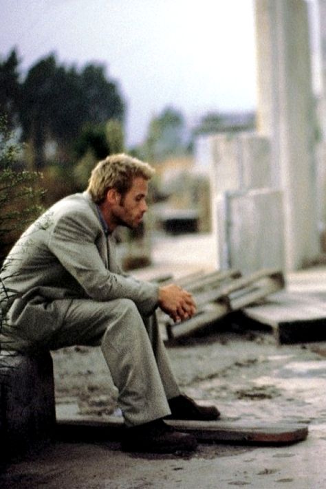 Memento Aesthetic Movie, Memento Movie Aesthetic, Memento Wallpaper Movie, Memento Christopher Nolan, Memento Aesthetic, Momento Movie, Christopher Nolan Aesthetic, Guy Pearce Memento, Memento Film