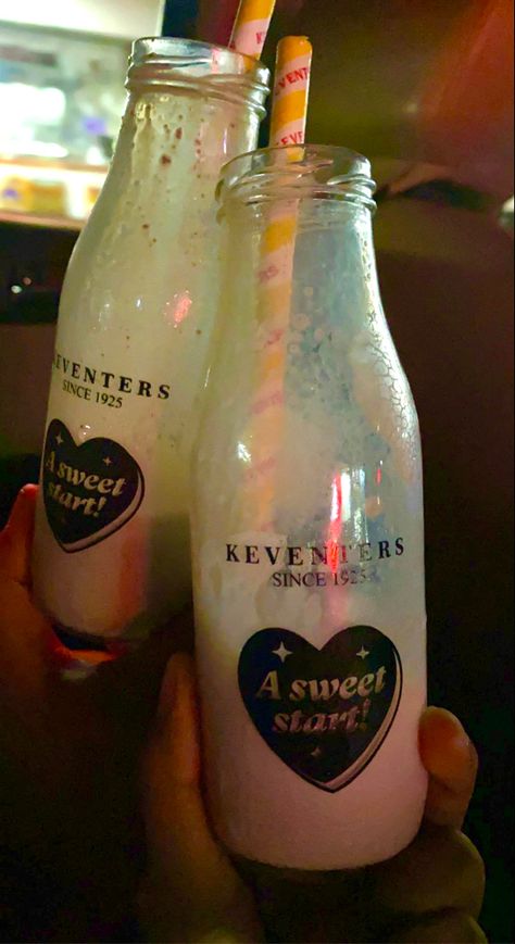 Keventers Snap, Night Cafe Snapchat, Keventers Snapchat Story, Coldrinks Image Snap, Cafe Pictures, Food Captions, Snap Streak Ideas Easy, Happy Birthday Text, Snap Streak