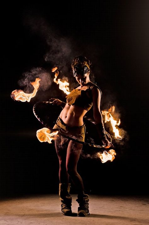 Gypsy fire hoopist Dance Of The Dead, Fire Dancer, Dance Movement, Welcome To My World, Fire Starters, Just Dance, Body Language, Photography Women, Female Images
