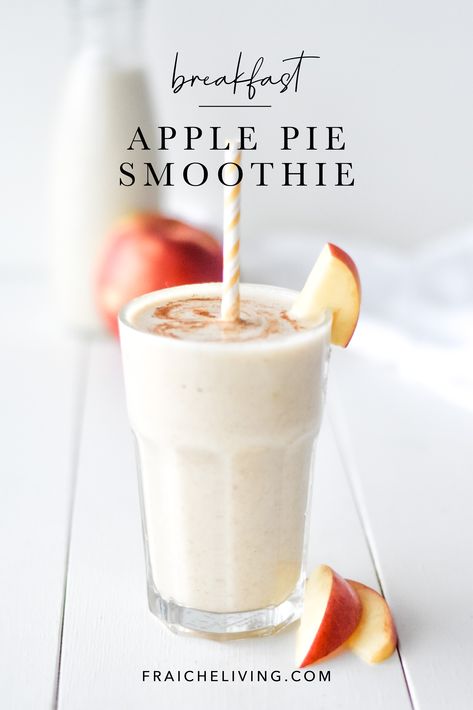 This easy Apple Pie Smoothie is packed with fruity flavour and just the right splash of cinnamon. What a great way to start your morning! #applepie #applepiesmoothie #breakfastsmoothie #healthysmoothie #applecinnamon Essen, Apple Juice Smoothie, Smoothie Apple, Apple Smoothie Recipes, Fraiche Living, Creamsicle Smoothie, Apple Pie Smoothie, Apple Snacks, Apple Smoothie