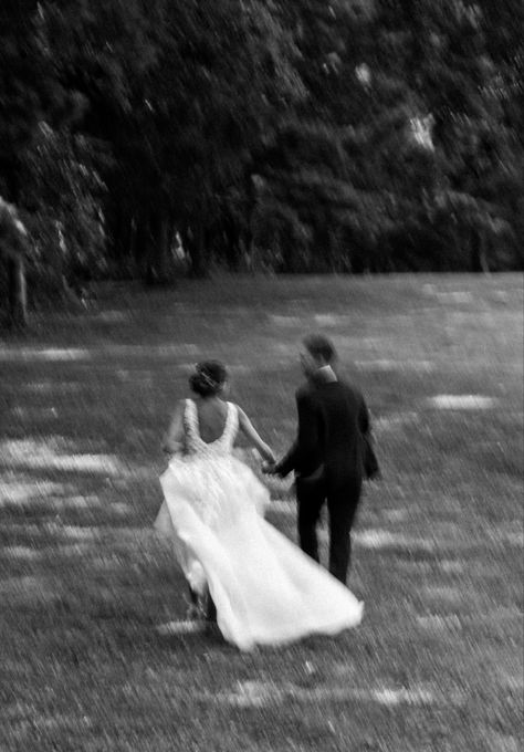 Film photography, film photos, black and white, couple photos, wedding photos, moody photography, grain, wedding pictures, wedding photography Bride Film Photography, Movie Wedding Photography, Wedding Photography 2023, Wedding Photography Intimate, Wedding Moody Photography, Drinking Wedding Photos, Moving Wedding Photos, Black And White Grainy Photography, Gloomy Wedding Photography