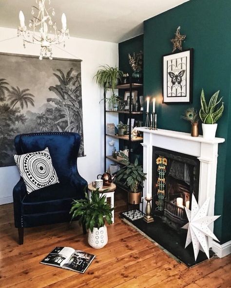 Blue Velvet Chair, Green Walls Living Room, Dark Green Living Room, Industrial Bookcase, Living Room Wall Designs, Dark Green Walls, Dark Living Rooms, Decoracion Living, Monochrome Prints