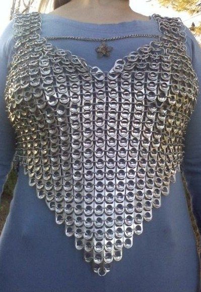 This looks interesting. Makes me think about what kinda things i can make with this method and material. Soda Tab Top ( pull tab ) Pop Top Crafts, Diy Soda, Lon Bia, Corset Tutorial, Soda Tab Crafts, Pop Can Tabs, Tab Crafts, Can Tab Crafts, Soda Can Tabs