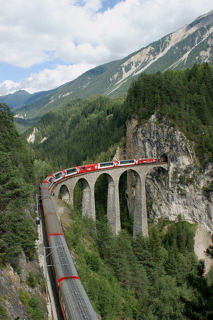 Glacier Express on Landwasser Viaduct, Switzerland Lucerne, Landwasser Viaduct, Glacier Express, Old Trains, U Bahn, Train Pictures, Train Journey, Train Tracks, A Bridge