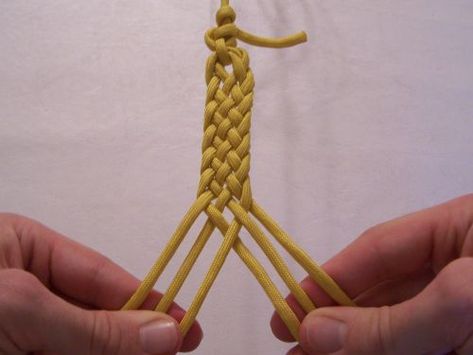 Paracord How-To: 6 Strand Flat Braid | Premium Survival Gear, Disaster Preparedness, Emergency Kits Paracord Bracelets, 6 Strand Braids, Paracord Braids, Tutorial Macramé, Paracord Knots, Strand Braid, Pulseras Diy, Paracord Projects, Macrame Knots