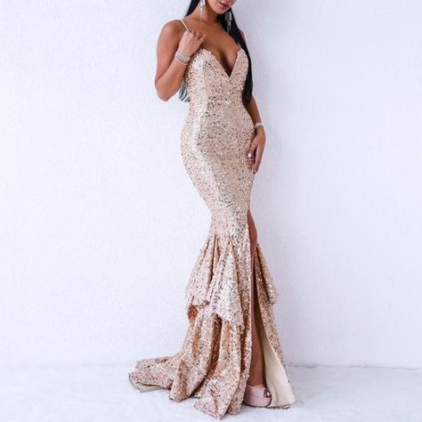 Fresh styles for the Mistook Middle Split, Queen Gown, Romantic Maxi Dress, Celebrity Fashion Outfits, Sequin Evening Gowns, Gold Sequin, Neck Ruffle, Gorgeous Gowns, Ruffle Dress