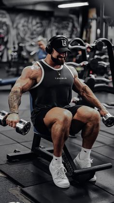 Male Fitness Photography, Gym Photoshoot, Gym Wallpaper, Gym Images, Gym Photography, Bodybuilding Pictures, Gym Aesthetic, Gym Outfit Men, Gym Photos