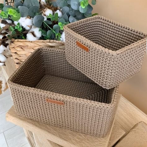 Crochet Storage Basket Pattern, Modern Haken, Square Basket, Crochet Storage Baskets, Crochet Basket Pattern Free, Rectangular Baskets, Crochet Storage, Square Baskets, Jute Basket