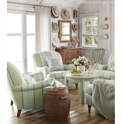 Sarah Richardson, Nate Berkus, Estilo Cottage, Cottage Makeover, Designer Couch, Sarah Richardson Design, House Of Turquoise, Shabby Chic Dresser, Design Del Prodotto