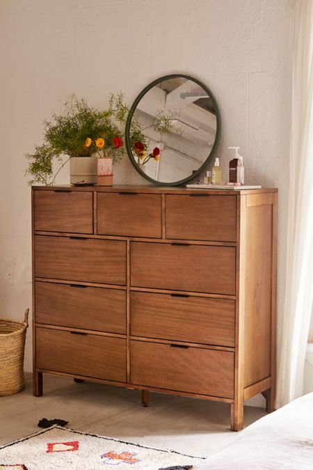 Ikea 2015, Furnitur Ruang Keluarga, Vintage Living Room Furniture, Master Room, Vintage Living Room, Bedroom Dressers, Dresser Decor, Round Mirror, House Goals