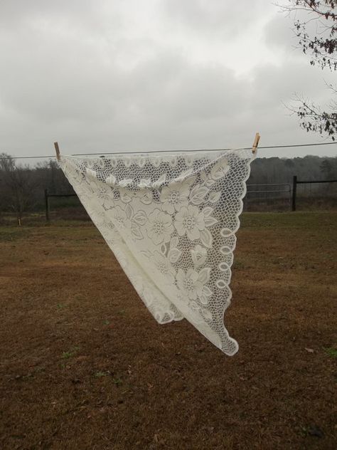 Nature, Lace Table Setting, Vintage Clothing Photography, Tablecloth Aesthetic, Small Vintage Wedding, Small Table Setting, Silk Table Cloth, Wedding Decor Table Settings, Lace Aesthetic