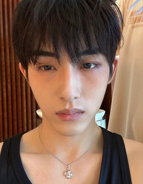 Yangyang Wayv, Nct Winwin, Sm Rookies, Bare Face, Jaehyun Nct, Infj, K Idols, Instagram Update, Nct 127